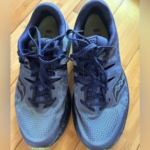 Saucony Everun women shoes size 9.5 used a couple of times